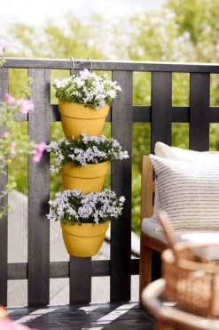 Elho Vibia Campana Vertical Forest Honinggeel -Tuin & Buiten elho vibia campana vertical forest honinggeel 1023x1536 61f0022a80a34 l